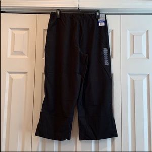 NWT Reebok Athletic Capri pants